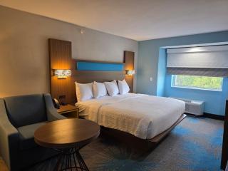 Days Inn & Suites by Wyndham Brandon Amphitheater - 9