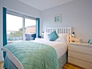 Curlew 4 - The Cove - 1