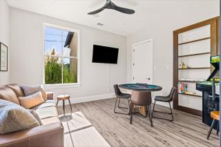 The Fairway on Maple - 1