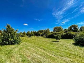 Stylish Apartment with Balcony, Free Parking, Fast Wifi and Smart TV with Sky and Netflix by Yoko Property - 8