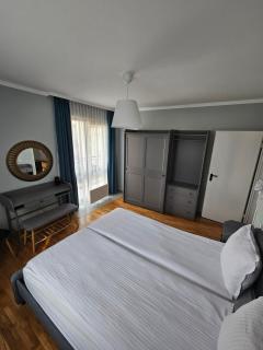 Flowers Apartments - 6