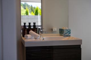 A Room on the Peninsula - 6