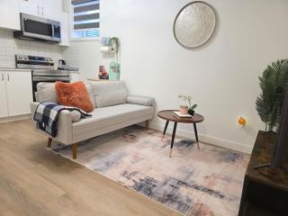 Cozy and Private 1BR Basement Suite in West Edmonton - 0