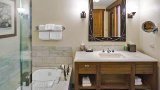 378 Lodge At Spruce Peak Ski In Ski In Ski Out King Studio By Stowe Mountain Rentals - 5