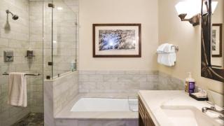 378 Lodge At Spruce Peak Ski In Ski In Ski Out King Studio By Stowe Mountain Rentals - 4