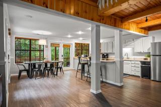 Sugar Bear Cabin - 2