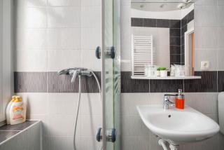 Virtus Apartments and Rooms with Free Private Parking - 4