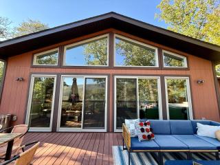 Amazing Views Hot Tub Fire Pit & Chefs Kitchen - 4