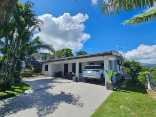 Luxury Executive 3BR Home Near Prime Business Area - 9