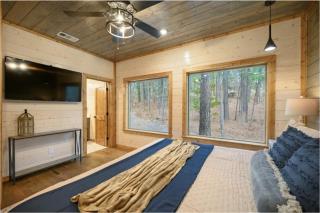 Whispering Winds, Luxury Cabins, Sleeps 22 - 7
