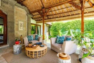 Three Bedrooms Elegant Home Walking Distance to The Beach - 5