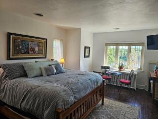 The Brower House - 5