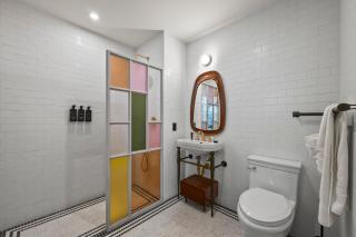 Freeman 901 by Rove Studio with Shared Amenities - New York - 3