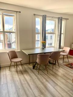 home from home 2 bed flat - 6