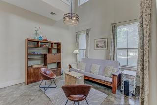 Charming 2BD - Billiards Near Lady Bird Lake & DT - 4