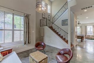 Charming 2BD - Billiards Near Lady Bird Lake & DT - 3