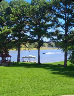 Lakefront Retreat for 8 with Fire Pit & Cozy Cabin Vibes - 4