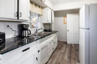 Pittsburgh 3BR House • TV • AC • Parking - 1