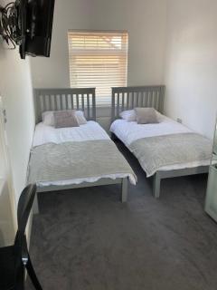 Entire modern home with sea views - 2