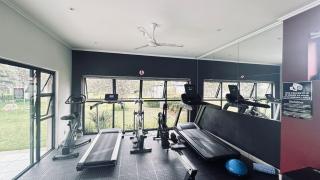 Stylish & Secure Apartment in Fourways - 6