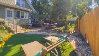 4BR Family Retreat with Hot Tub & Mountain Views Spacious Living, Fully Equipped Kitchen, Private Yard, Near Downtown Colorado Springs Attractions - 2