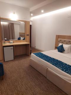 Laurel Lakefront Hotel - Dhaka - 9