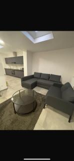 Luxury 3-Bedroom Residence with Beautiful Garden Space - 2