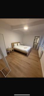 Luxury 3-Bedroom Residence with Beautiful Garden Space - 1