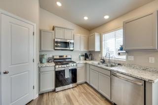 Mountain Family Getaway in Colorado Springs! - 3