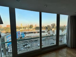 Spacious 4-Bedroom Nile View in Agouza - 5