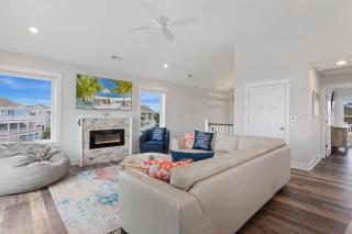 1013 - Hook'em (formerly High Tides and Philly Forever) - Corolla - 1