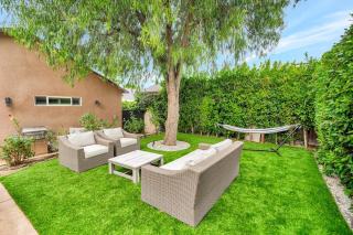 Charming 3BR with Ping-Pong and Spa! - 0