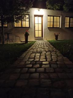 Courtyard Studio - 6