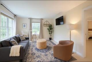 Comfort 1BR with Fast Wi-Fi - 6