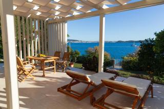 Secret Garden Barada Beach Apartment - 9