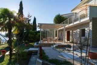 Secret Garden Barada Beach Apartment - 7