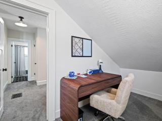 18031 Larchwood Ave Cleveland - 3