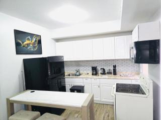 Home away from home 5 minutes away EWR Airport - 9