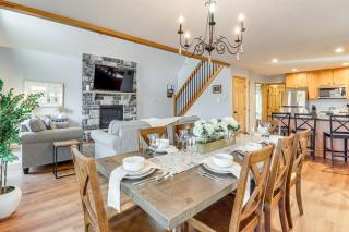 Hot Tub Soaks! Family Home 6 Mi to Big Boulder Mtn - 4