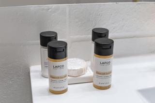 Spacious 1BR Dallas Retreat Big Private Balcony - 1