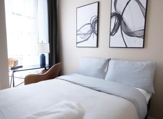 Sunlit 2BR Central Park North elevator & laundry - 5