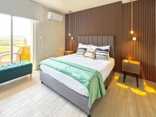 New Luxury Apartment in Dominique Building - Private Jacuzzi - Views 13th Floor - 8