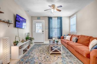 Cordova Palms - 4BR near Castill w BBQ - 9