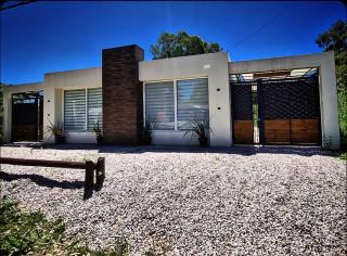 Hermosa casa a estrenar en Playa Grande ELIXIR - 0
