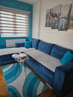 Jovana stan na dan Pale - 1