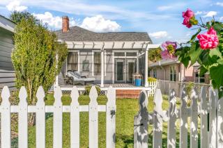 La Belle Bungalow - 2b2b, Pet Friendly with fee - 2