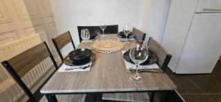 OG Stays VII- Free Wifi, Free Parking, Family & Contractor - 7