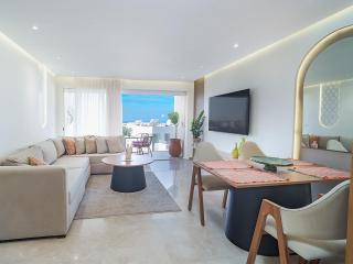 Luxurious sea view apartment with swimming pool - 9