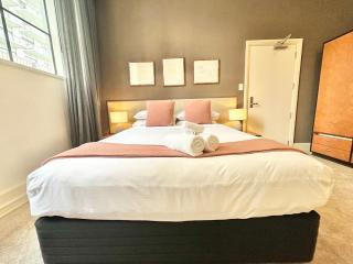 Perfect City Pad in Heritage Complex - 9