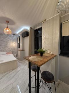 Quiet OldTown Sudio - 6